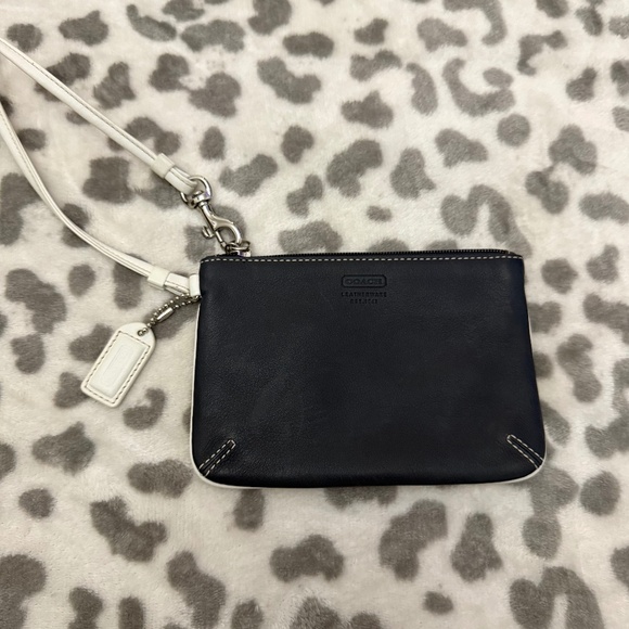 Coach wristlet - Picture 1 of 3